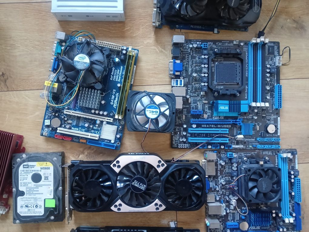 Uszkodzone GTX 770, Radeon 6950,GTX 560ti płyty główne