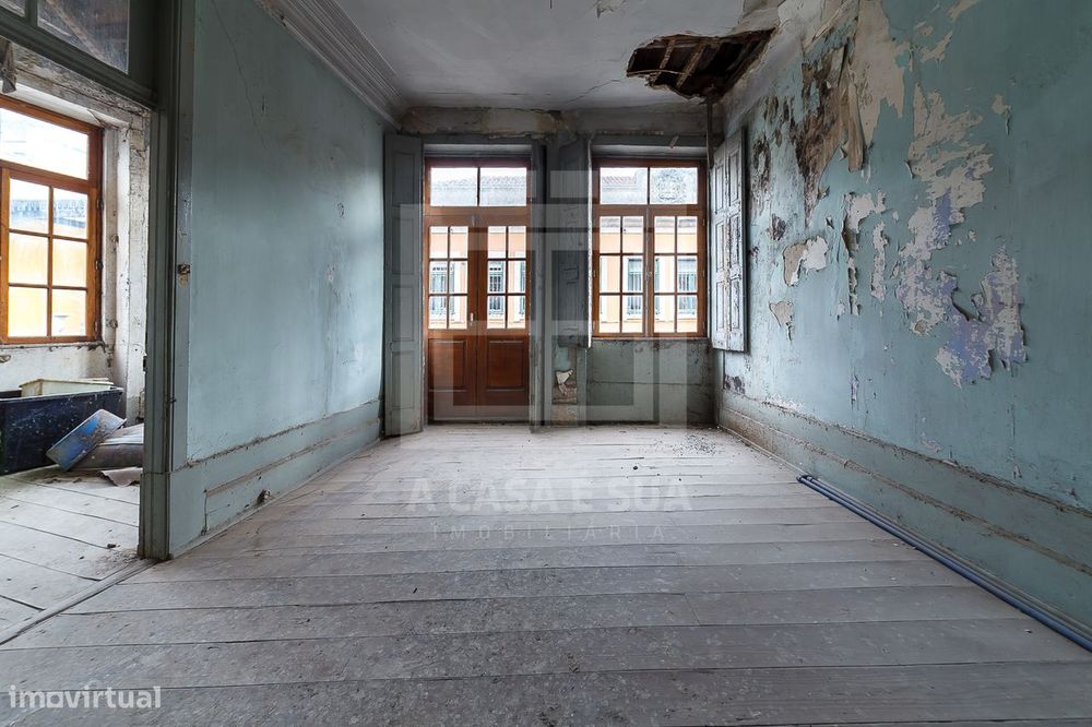 Prédio para venda na Rua de Costa Cabral, Porto