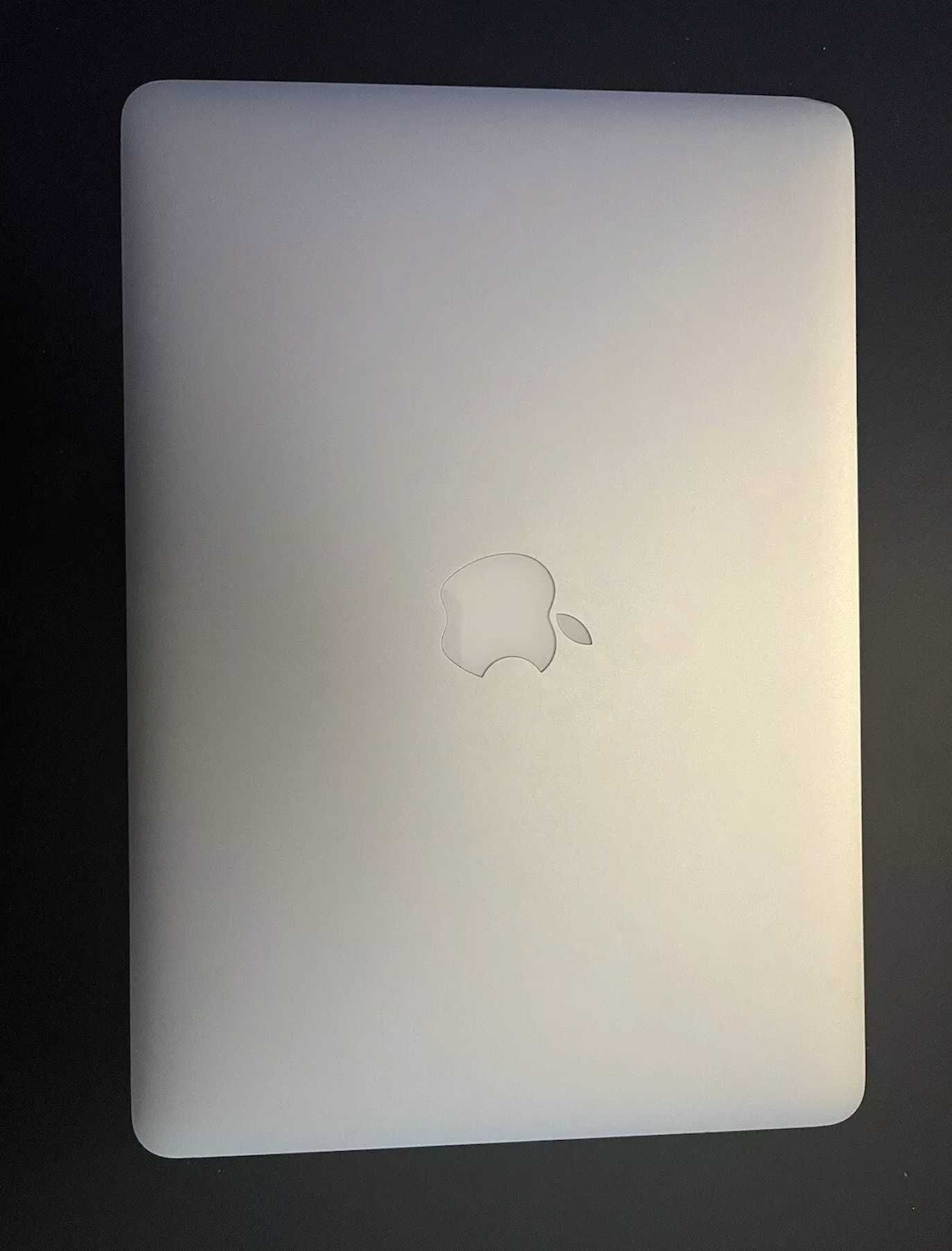 Laptop Apple MacBook Air 13.3" 256GB srebrny w super stanie
