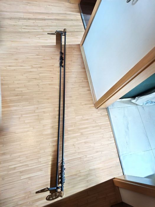 Karnisz stalowy podwójny czarny