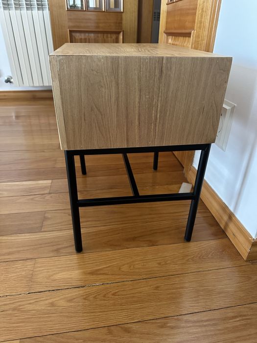 Mesa de cabeceira