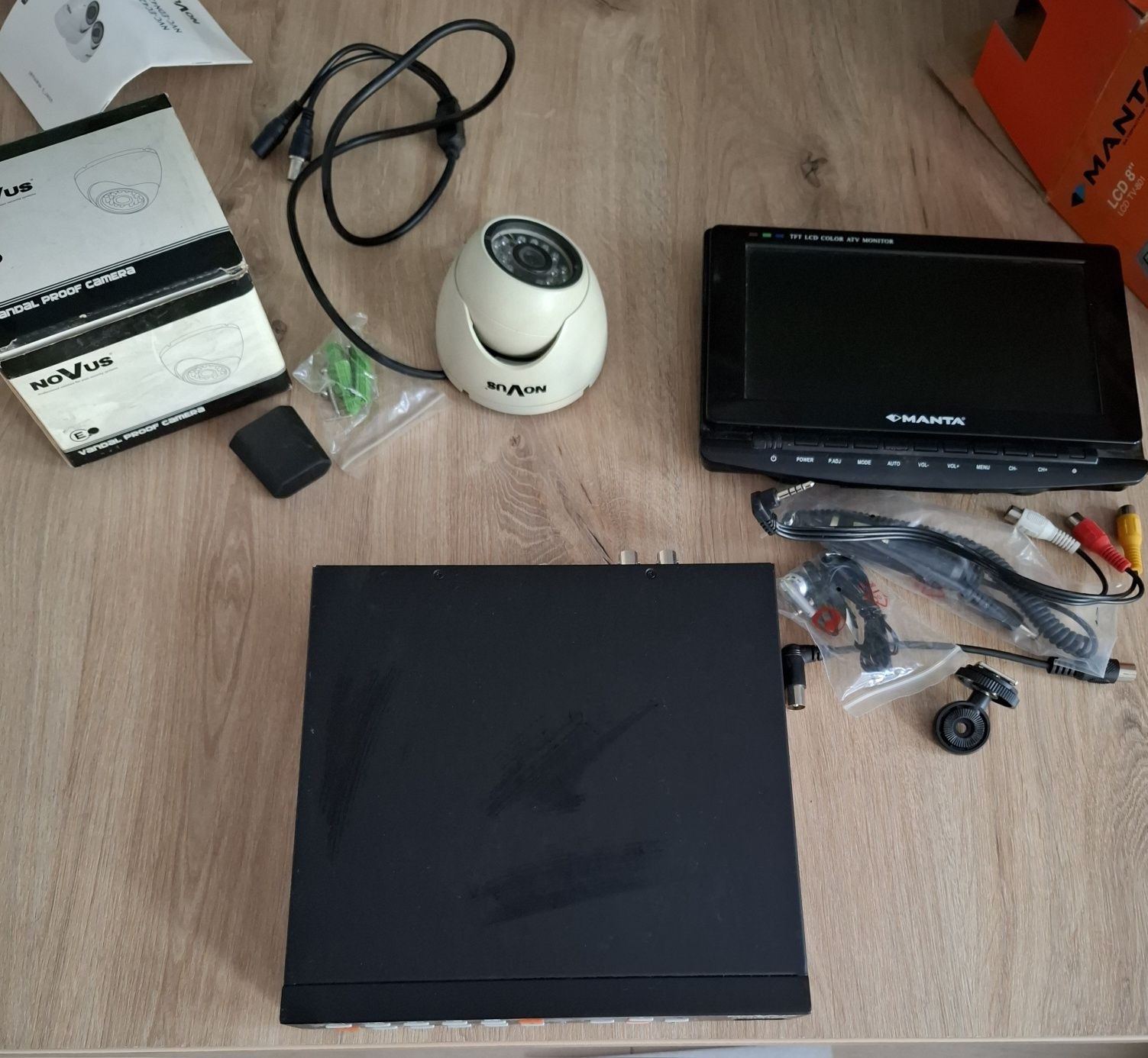 Kamera, monitor, rejestrator