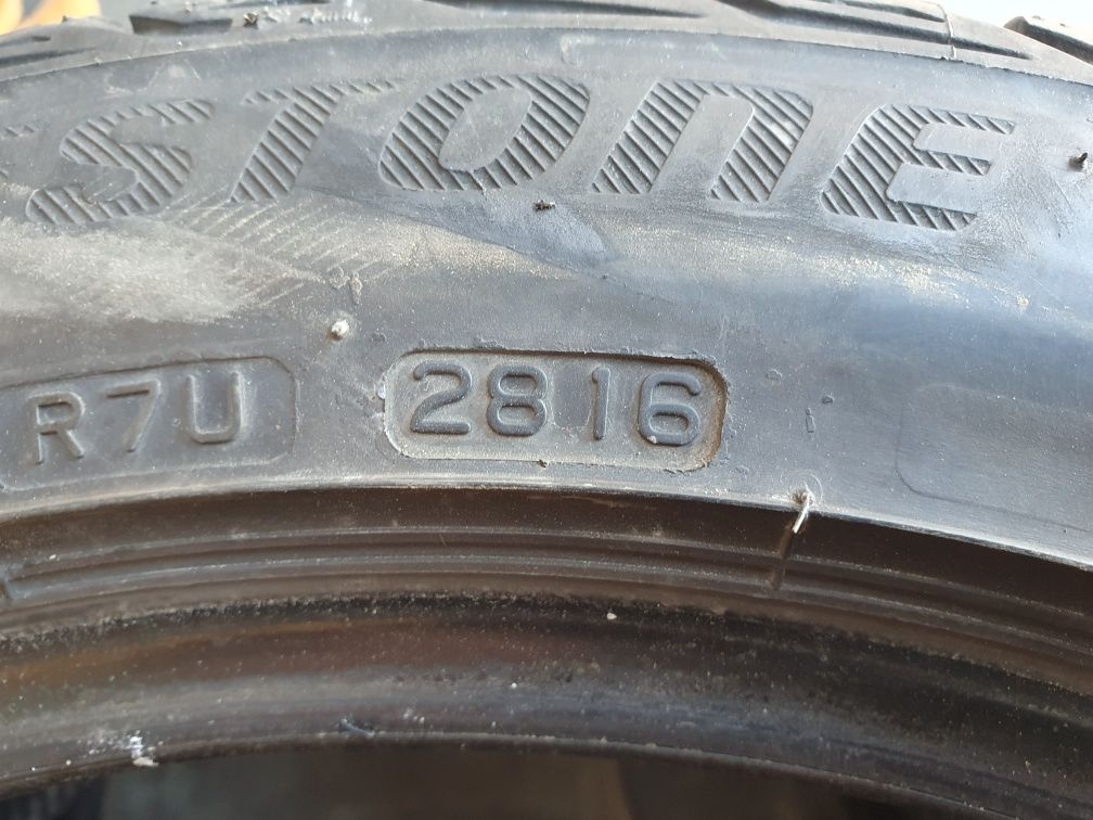 Opony Zimowe Bridgestone Blizzak Lm32  215.45.16 90V