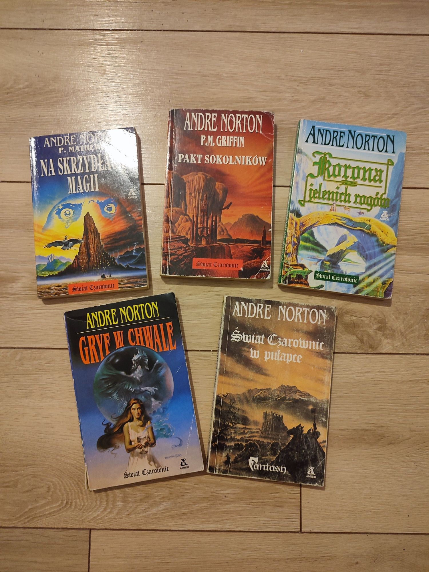 Świat Czarownic Andre Norton, na skrzydłach Magii i inne, 5szt