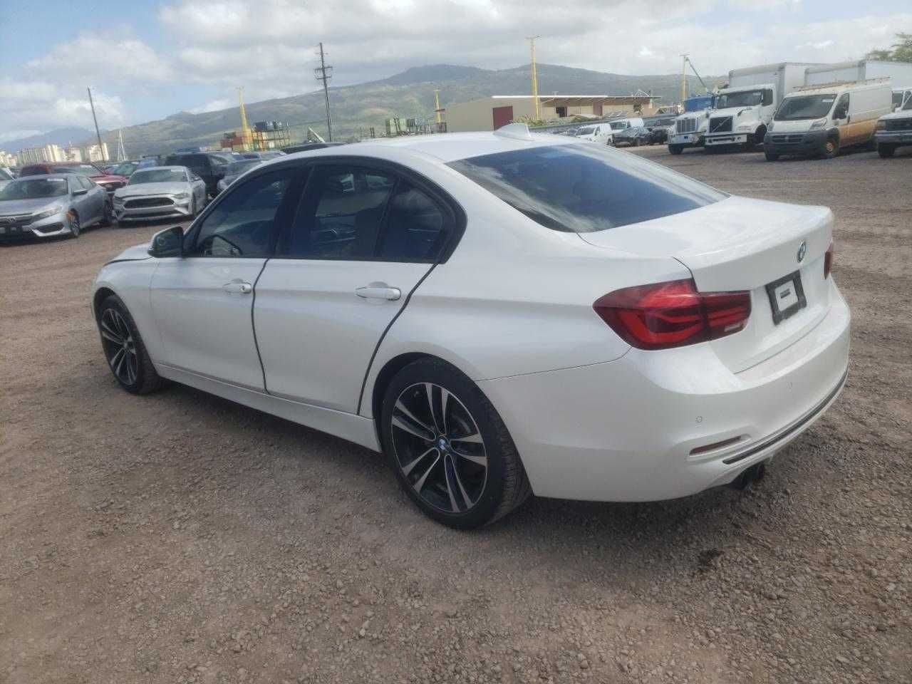 2018 BMW 330 i 2018