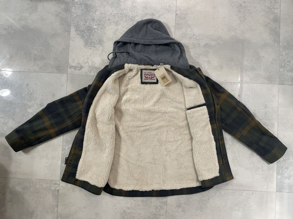 Куртка Levi's Sherpa L Нова