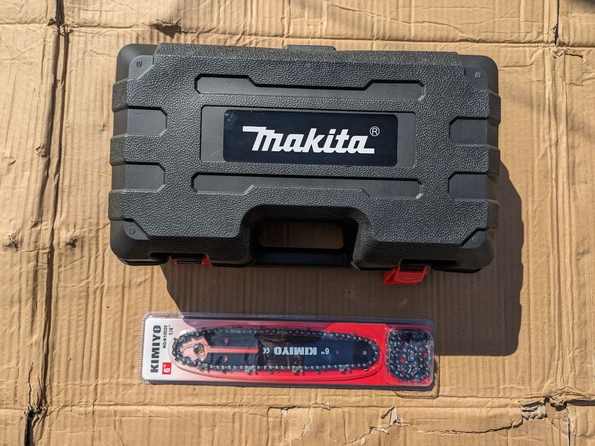 Акумуляторна пила Makita 36V для зрізу дерев