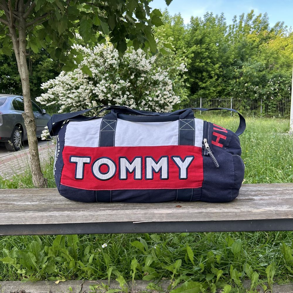 Сумка дорожня для залу унісекс tommy hilfiger