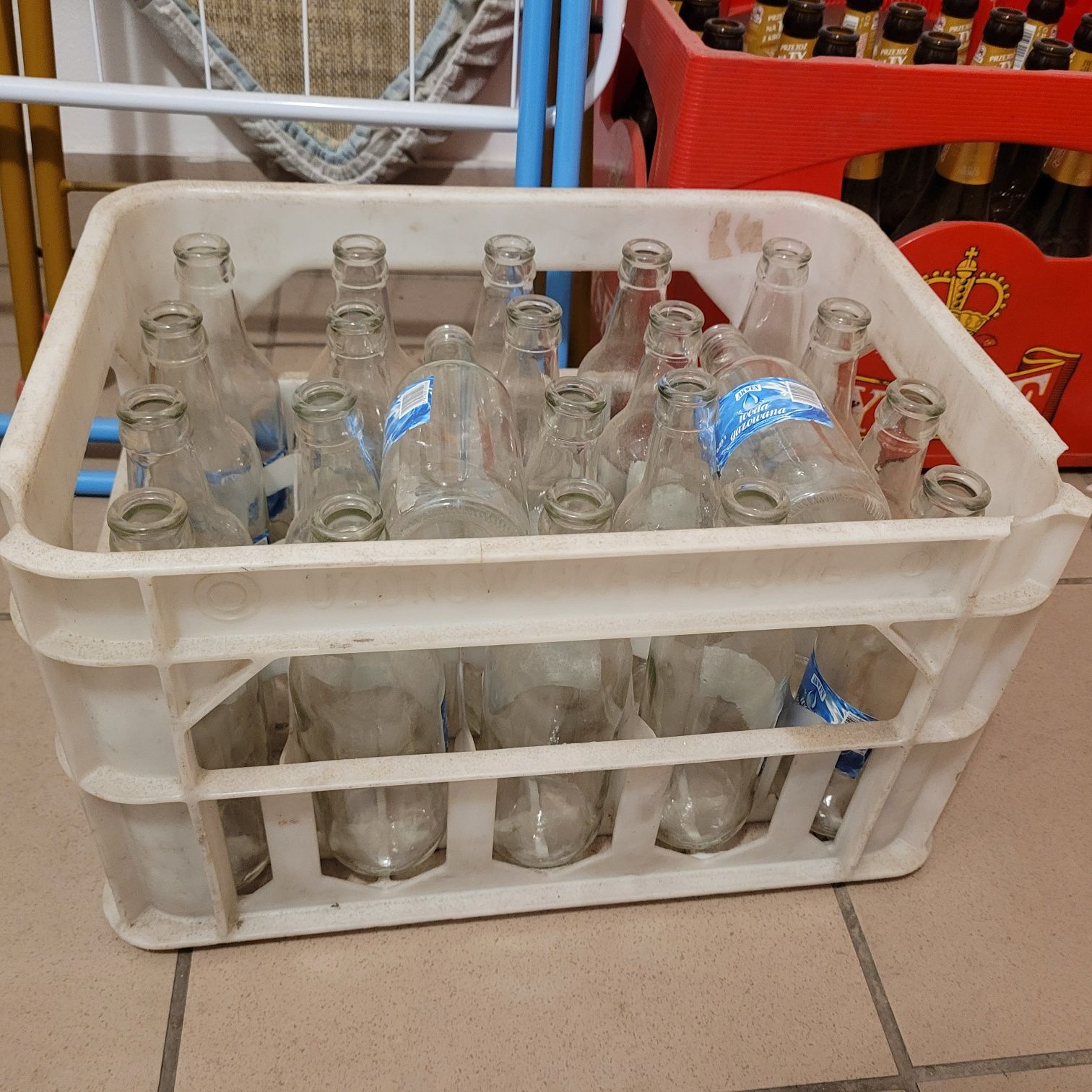 Skrzynka na oręnżade z butelkami, skrzynka uzdrowiska polskie