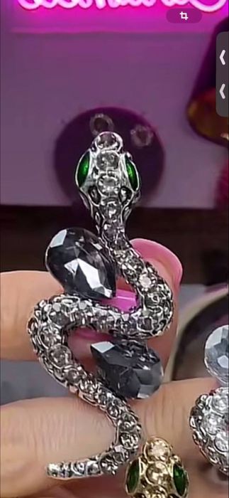 Продам брошку в сріблі та золоті нові