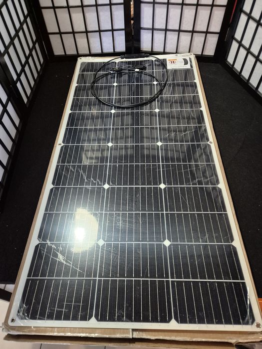 Elastyczny panel słoneczny do kampera i nie tylko