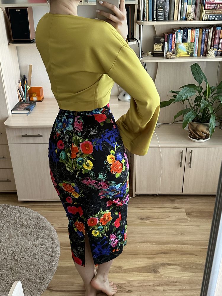 Спідниця в стилі dolce & gabbana карандаш міді в квіти