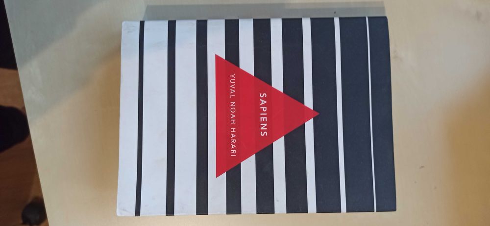 Sapiens. A brief history of humankind. Harari-wersja angielska