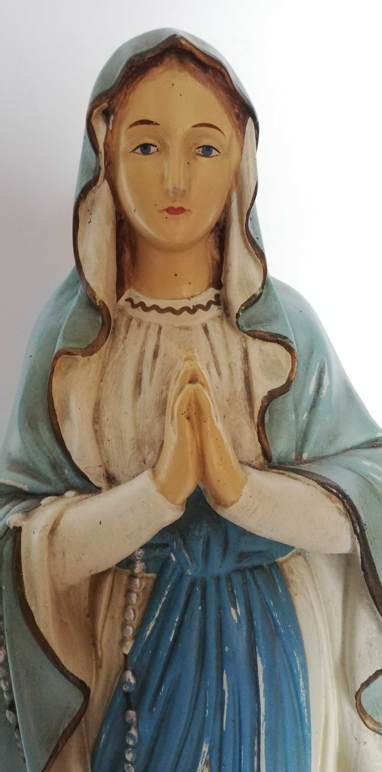 stara figura gipsowa Marii