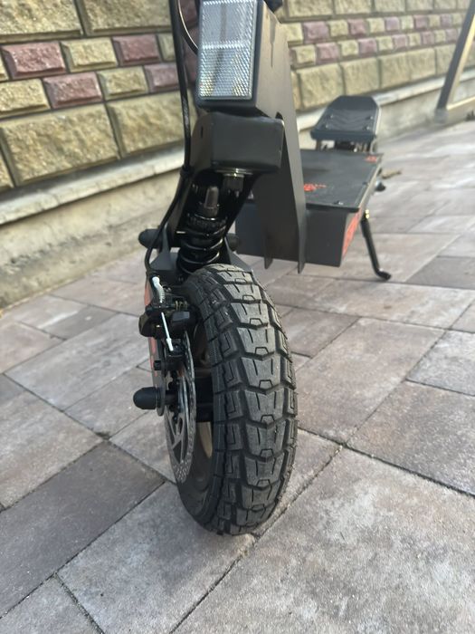 Електросамокат Kukirin G2 2025.
