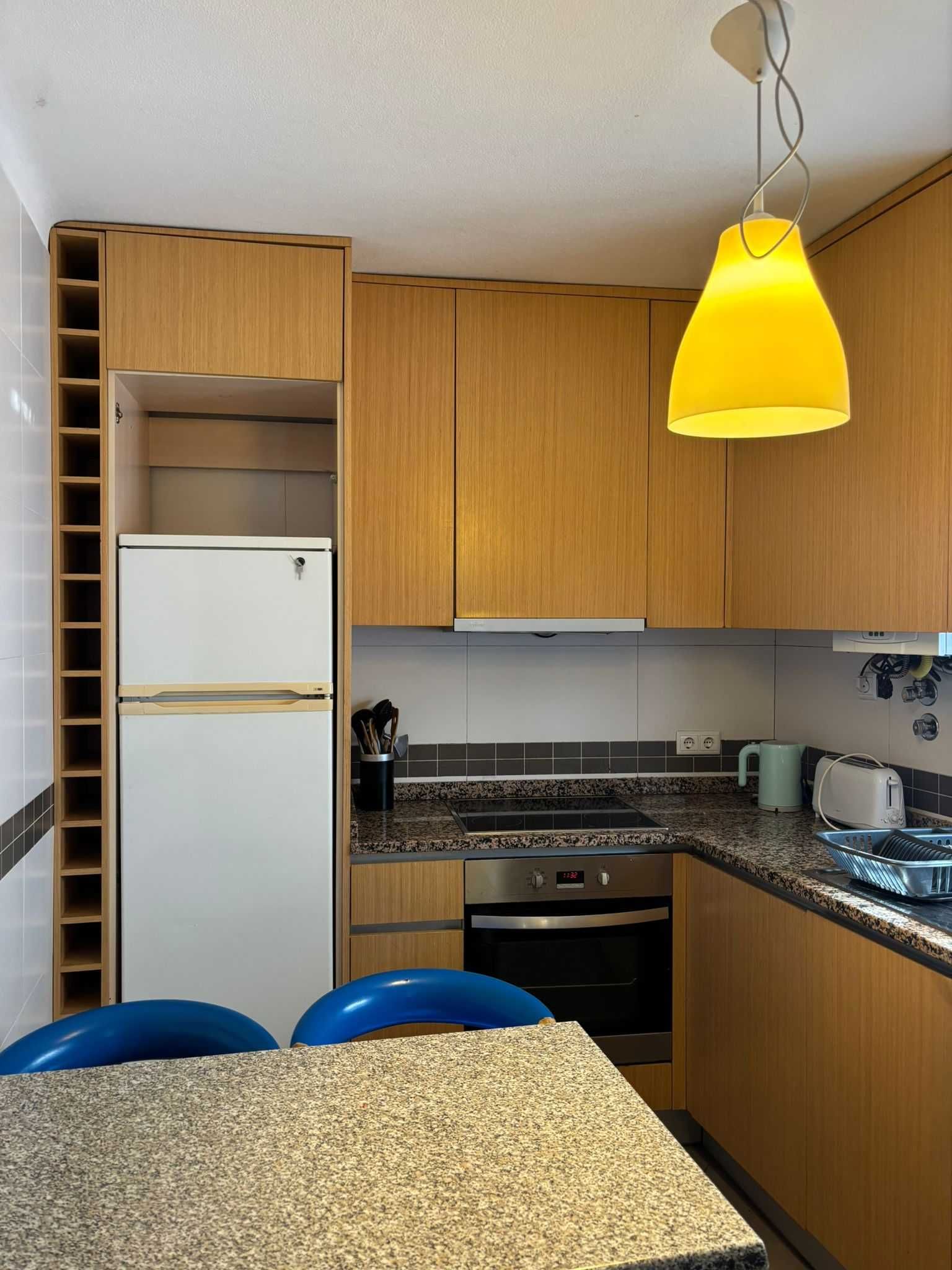 Aluga-se apartamento T4