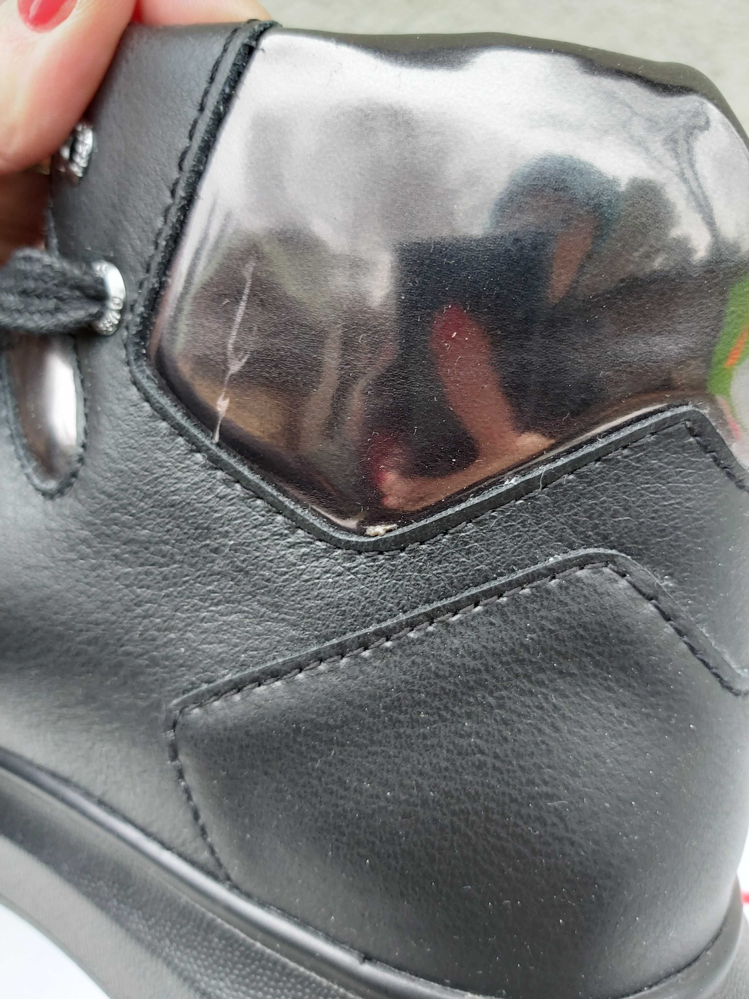 Nowe sneakersy GUESS czarne pólbuty 42 a289 buty męskie