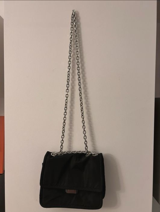 Carteira preta pequena