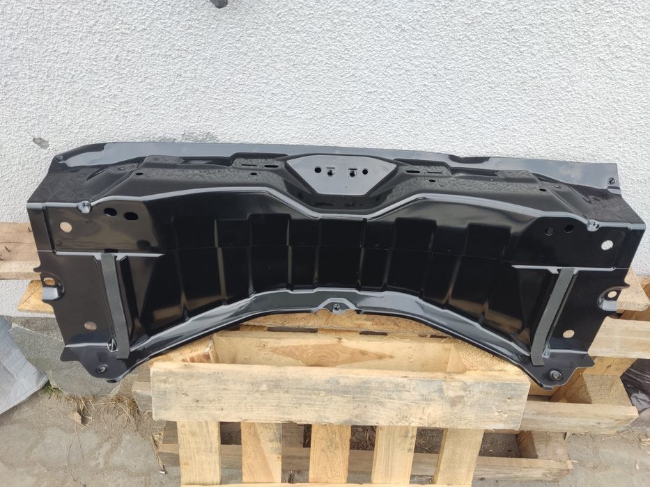 Панель задня Тесла tesla model Y