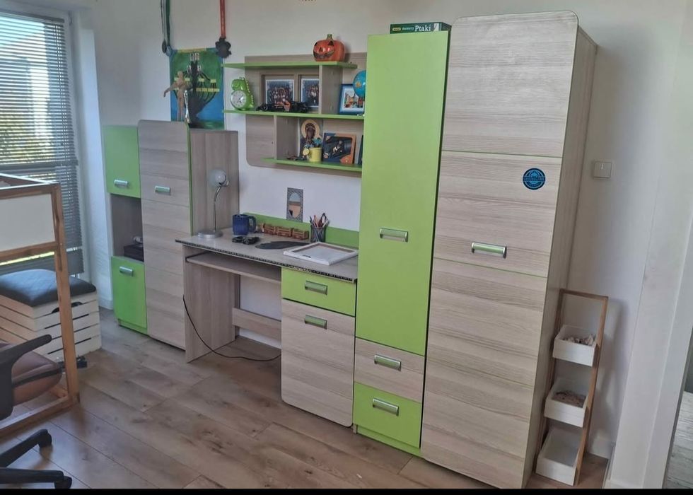 Meble młodzieżowe do pokoju dziecięcego
