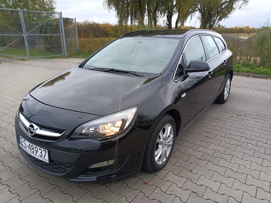 Opel Astra J 2012, Sports Tourer