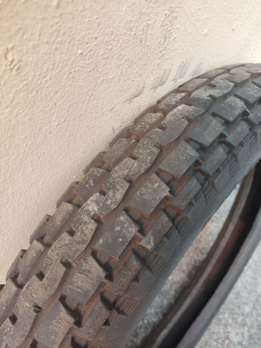 Pneu moto Stomil