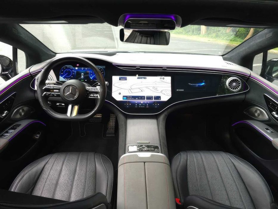 Mercedes-Benz EQS      2022