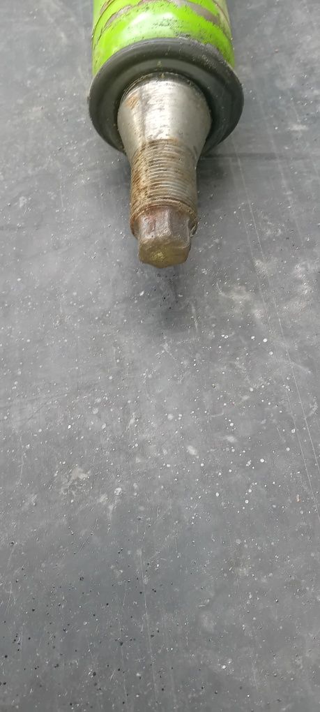 Stabilizator przedniego mostu merlo