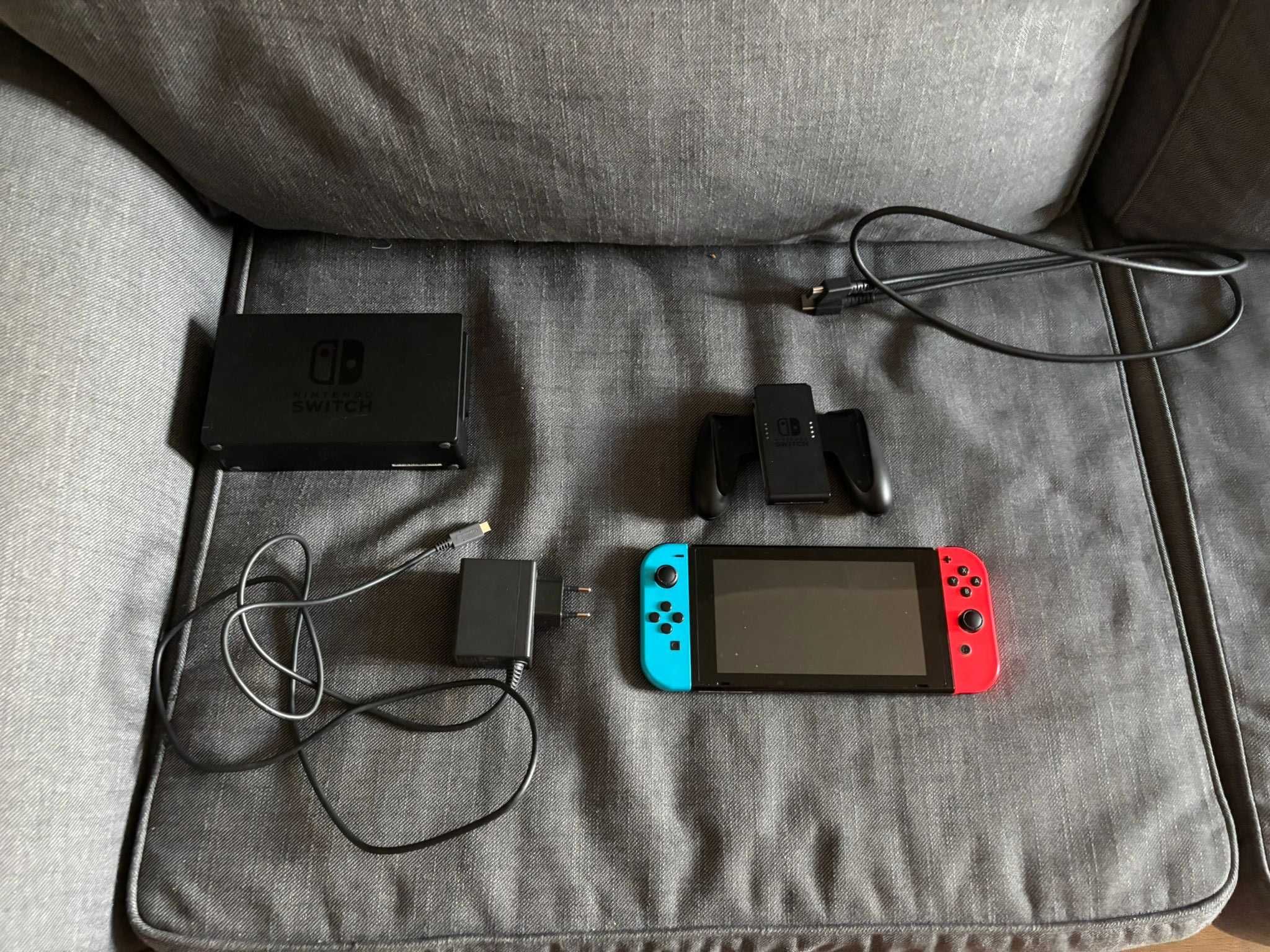 Nintendo Switch v2 + 2 Joy-Cony + SD 200GB + kierownica + rakiety