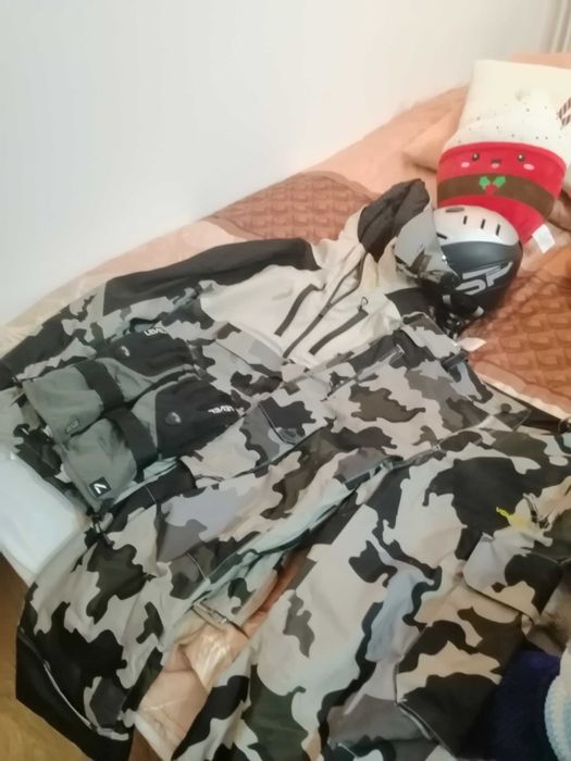 Strój Snowboard i Deska Snowboard