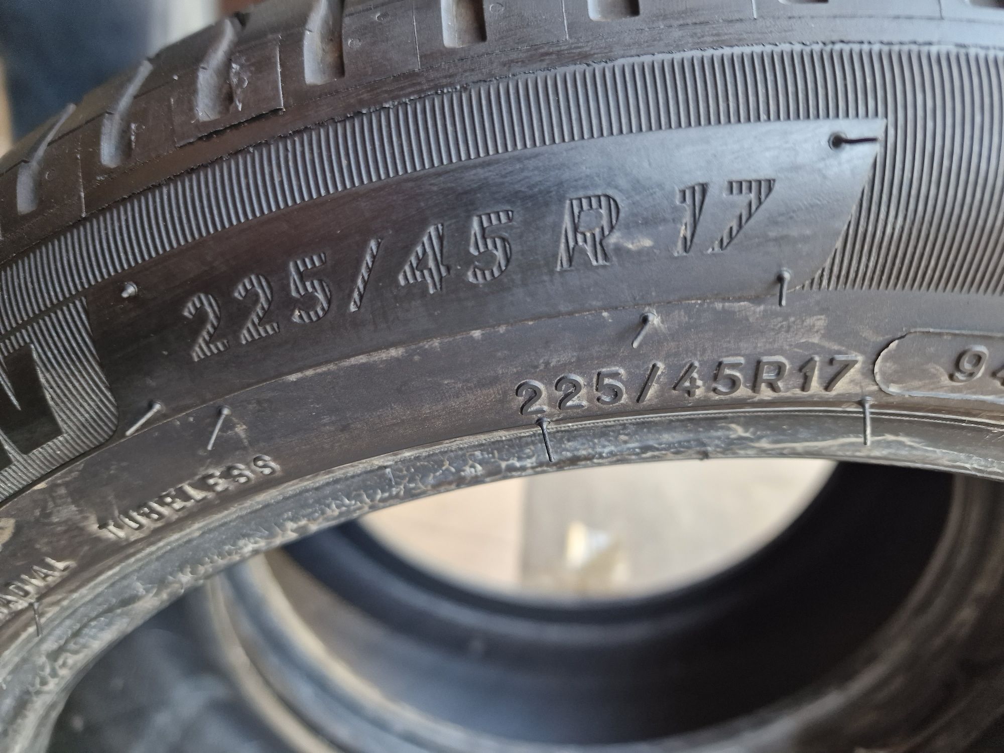 Пара летних шин 225/45 R17 Michelin Primacy 4