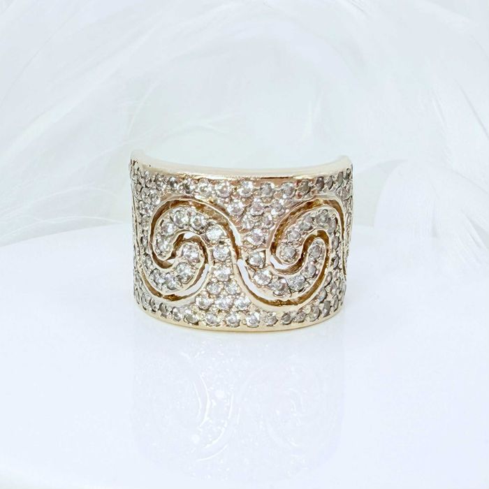 Złoty pierścionek PR.585 8,80gr R.17