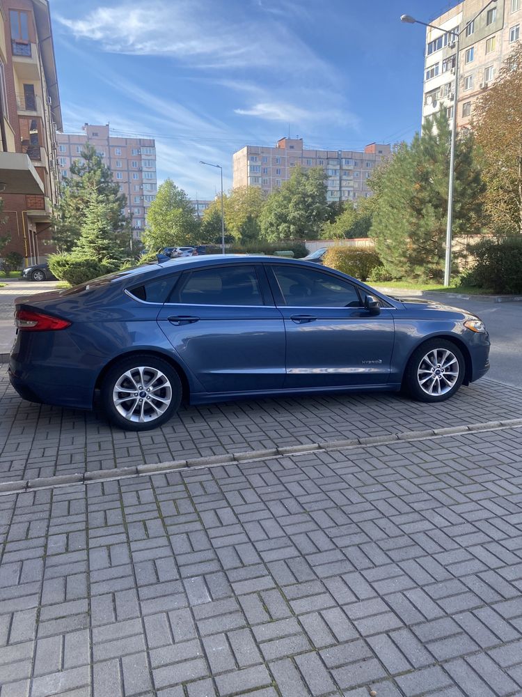 Продам Ford Fusion SE 2019 год