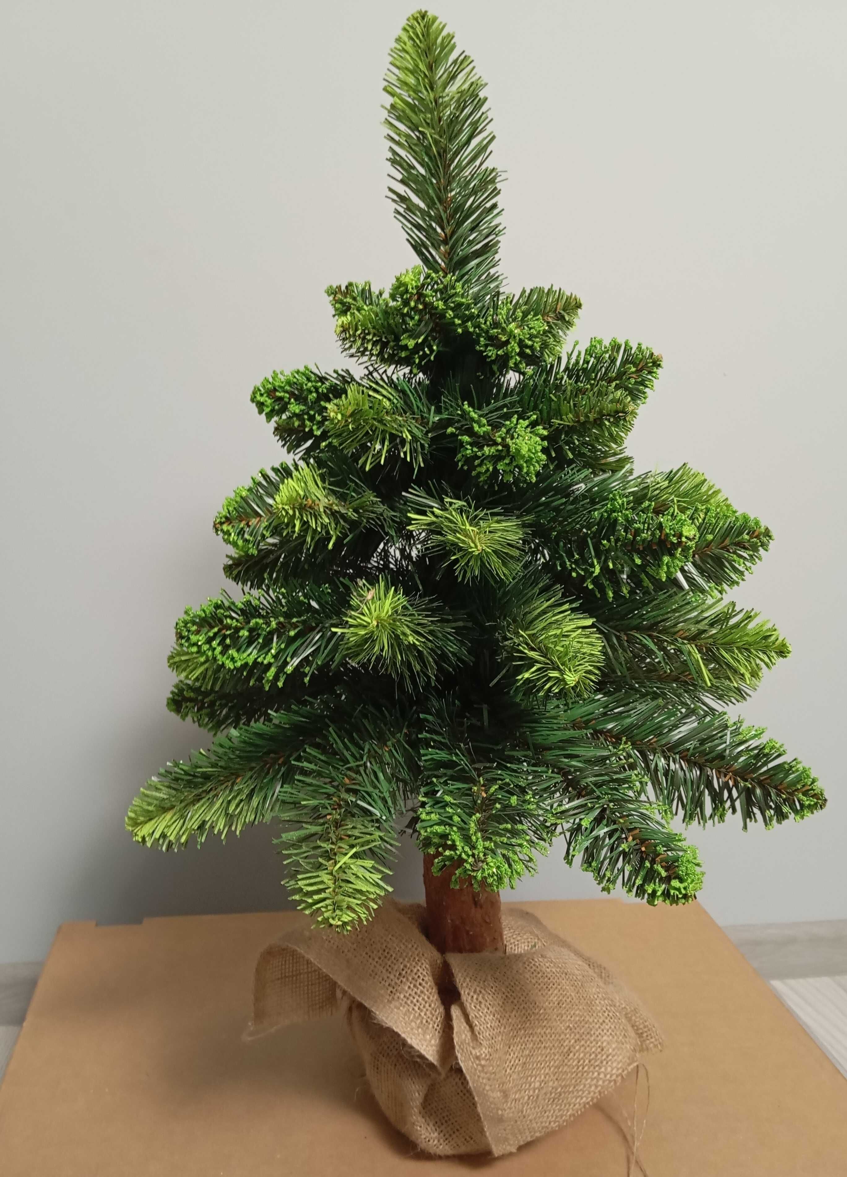 Mała sztuczna choinka na pniu 60 cm Sosna diamentowa + gratis