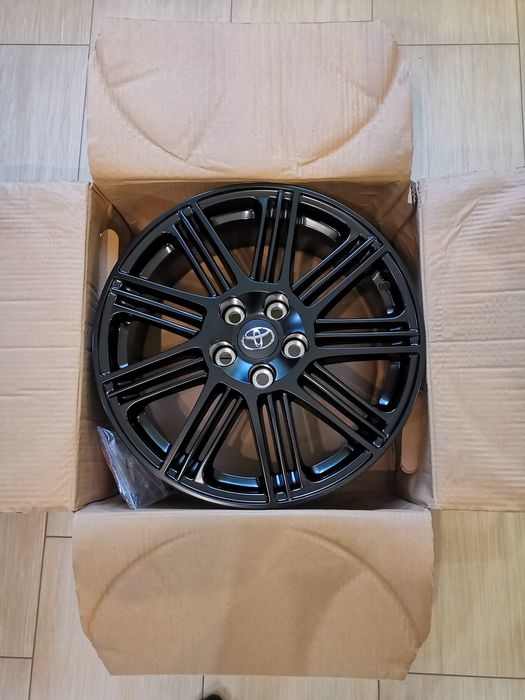 Toyota Rav4 nowe felgi 18"