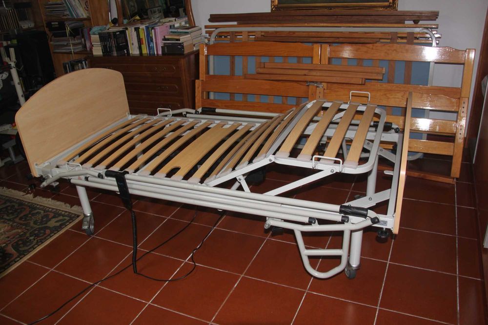 Cama Articulada Elétrica com Colchão Anti-Escaras – Excelente Estado