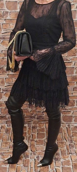 Zjawiskowa elegancka czarna koronkowa sukienka Marki Marciano by Guess