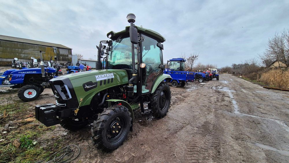 Трактор Кентавр 404 с кабиной обшивка внутри
