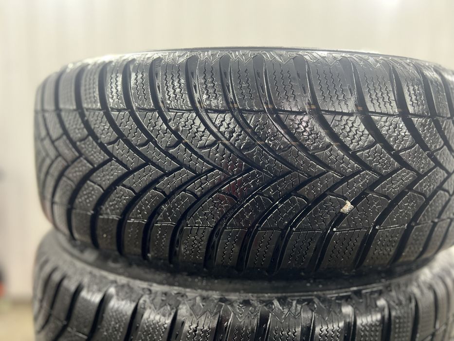 Продам Гуму 195/65R15 Зима SEMPERIT