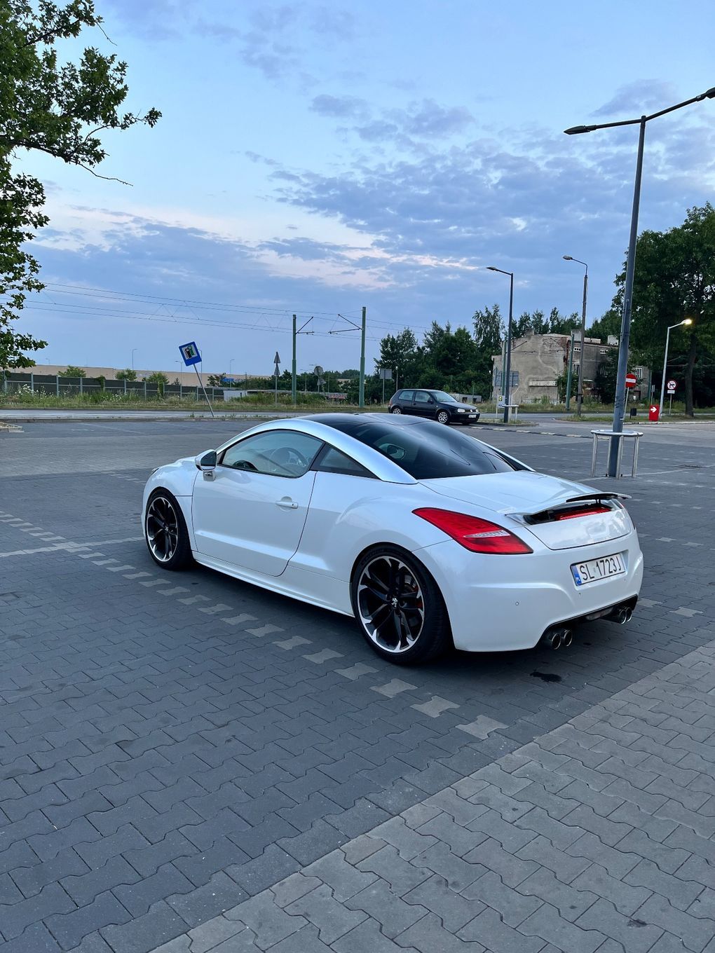 Peugeot RCZ Peugeot RCZ 1.6 THP 2013 coupe full opcja gwin remus biała perła navi