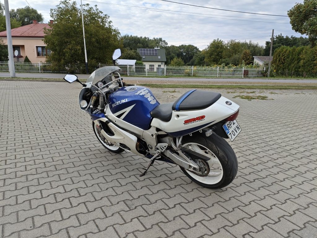 Suzuki GSX-R 750 SRAD 1997r. do niewielkich poprawek