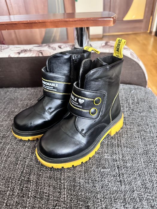 Черевички для дівчинки