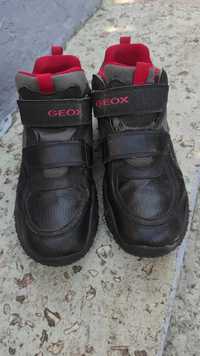 Кросівки Geox для хлопчика шкіра 36 розмір