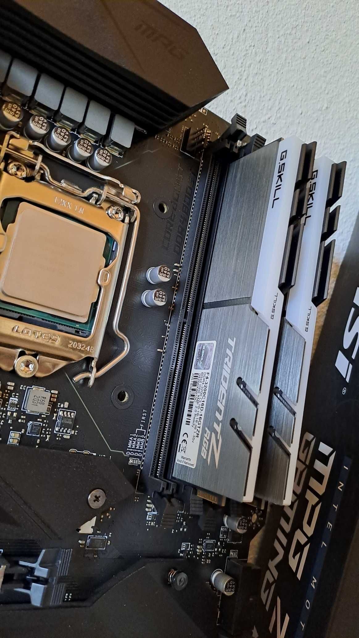 Bundle i7-10700KF / Board MSI MPG Z490 Gaming Plus / 16GB DDR4 Trident