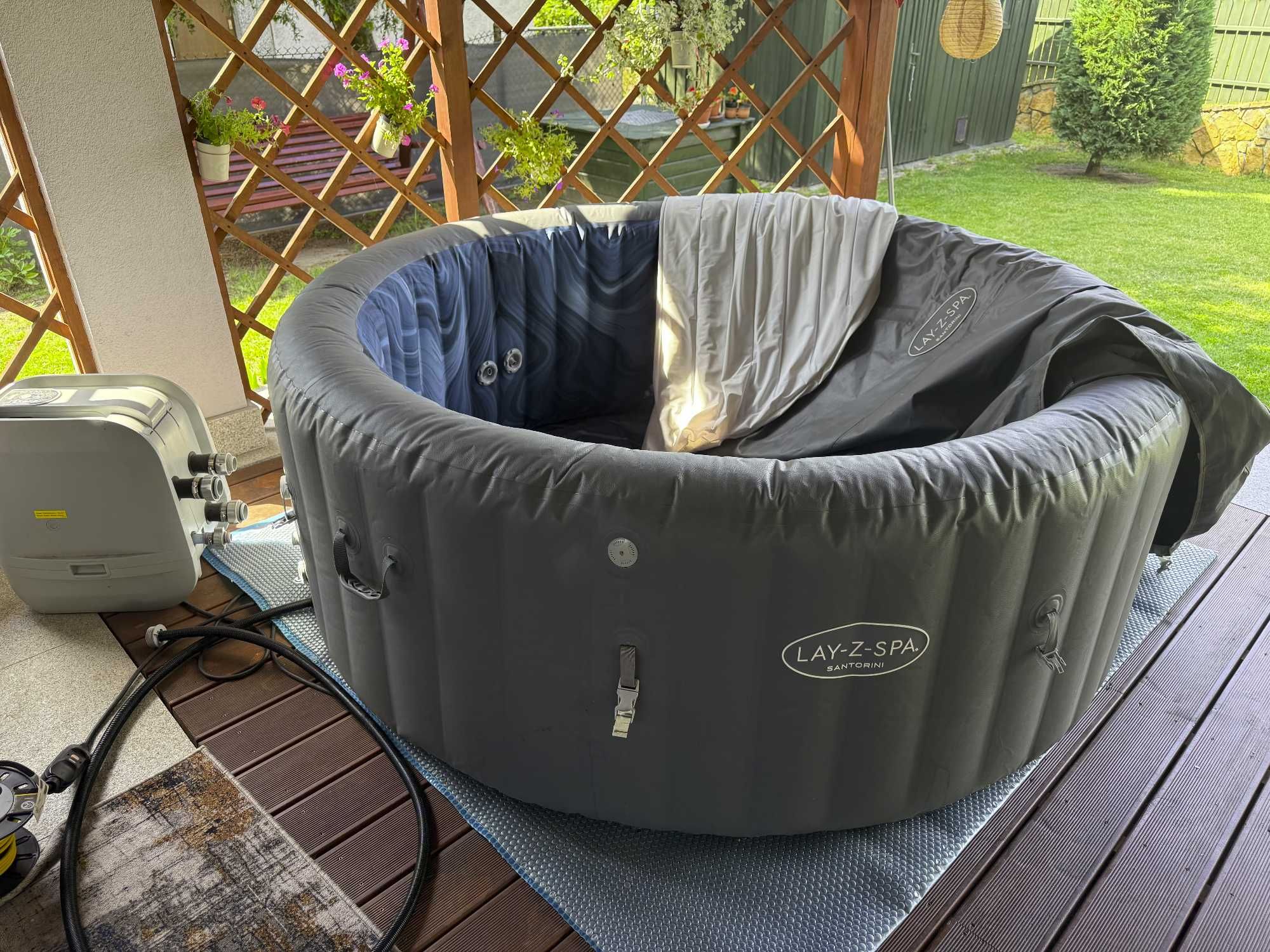 Jacuzzi Bestway Lay-Z-Spa Santorini 6001T 7-osobowe 216x80cm