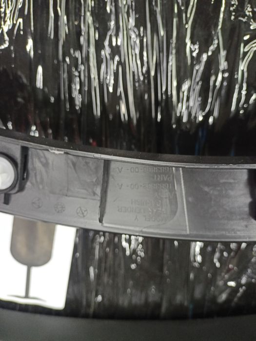 Накладки арок, крил model y перед ліво право