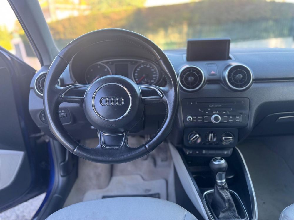 AUDI  A1   1.6 TDi  DIESEL  ANO 2010   AR CONDICIONADO