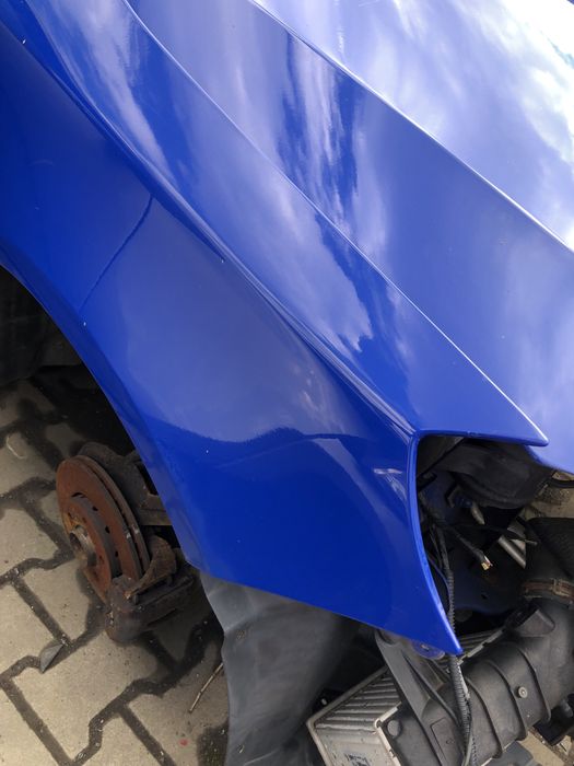 Błotnik prawy przód przedni Skoda Fabia II 2 LF5K