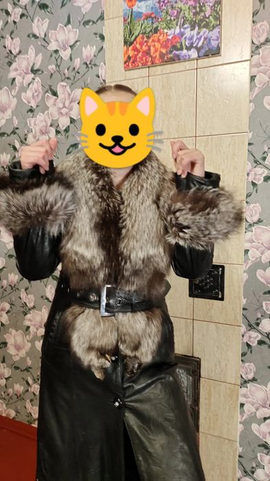 Кожаное пальто.Розмер : 2XL