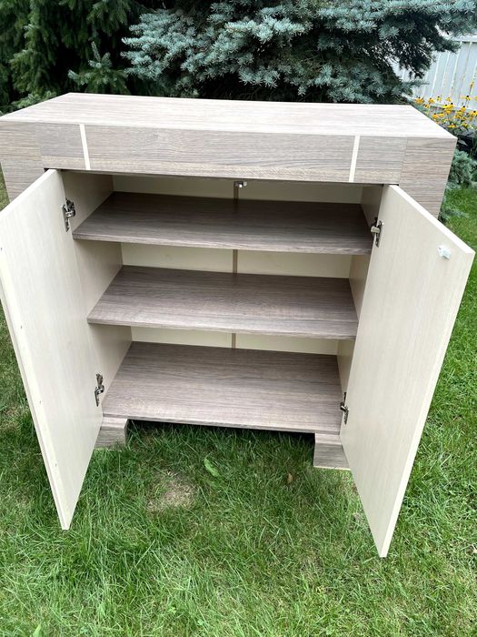 Komplet mebli do pokoju ucznia - biurko, szafka i komoda